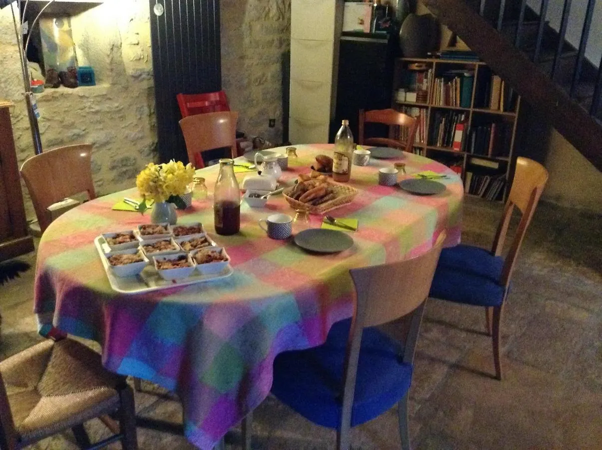 Bed and Breakfast Les Roulottes Du Lot Gramat Francia